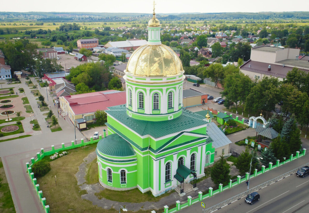 Что находится внутри храма